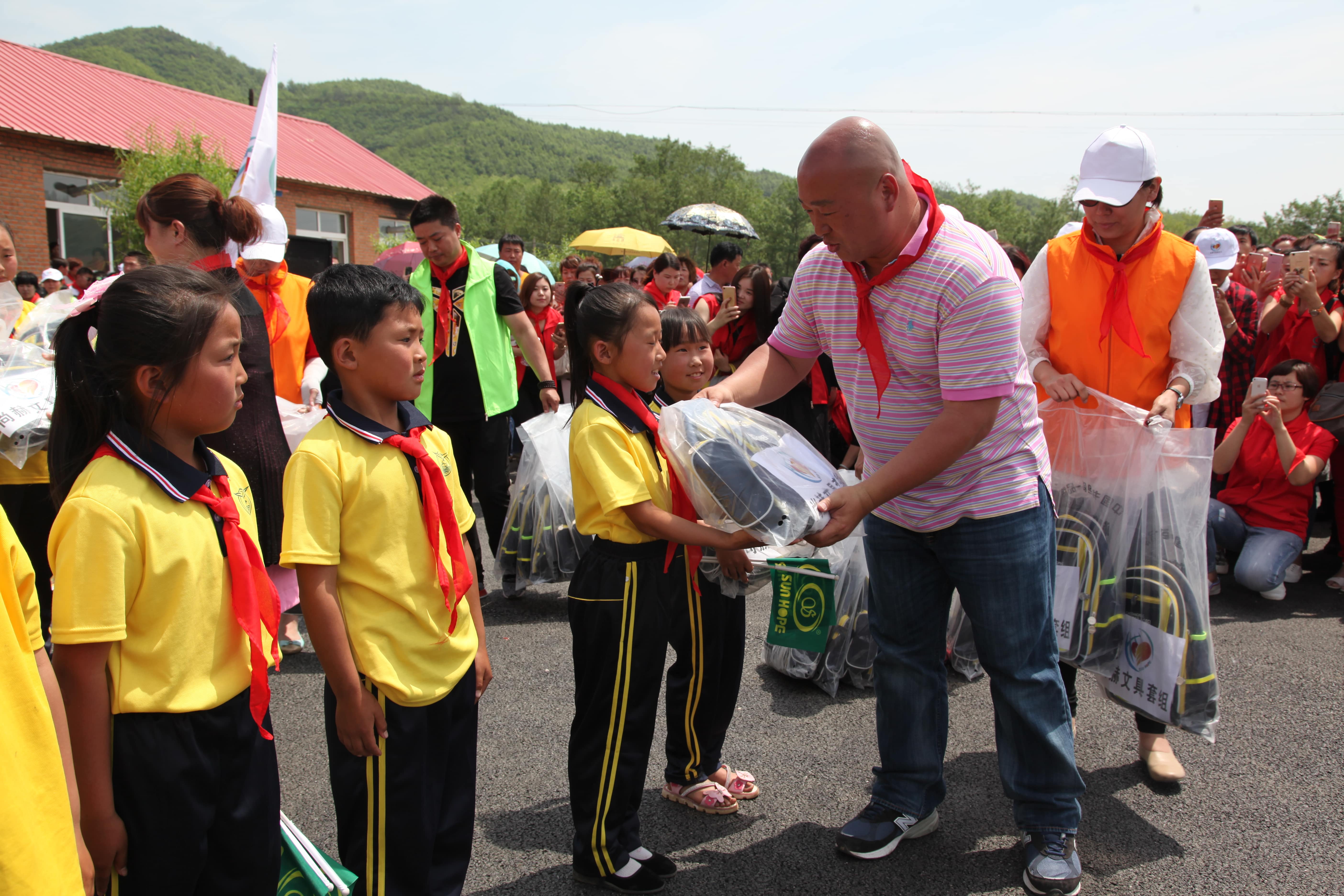 第52所 岫岩县前营镇西大营乐鱼网页版登录入口董波小学