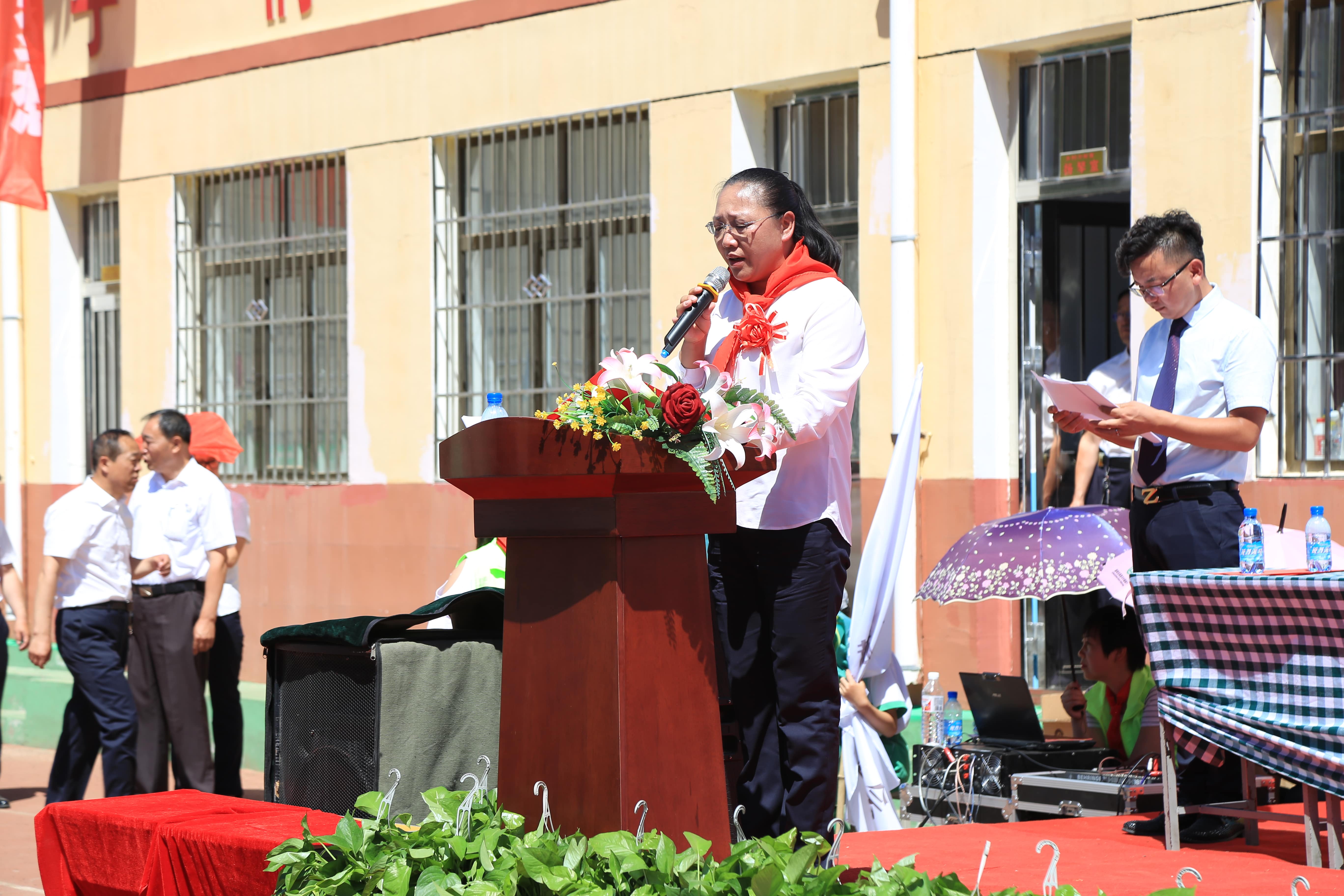 第157所 固阳县团结巷乐鱼网页版登录入口刘金萍小学