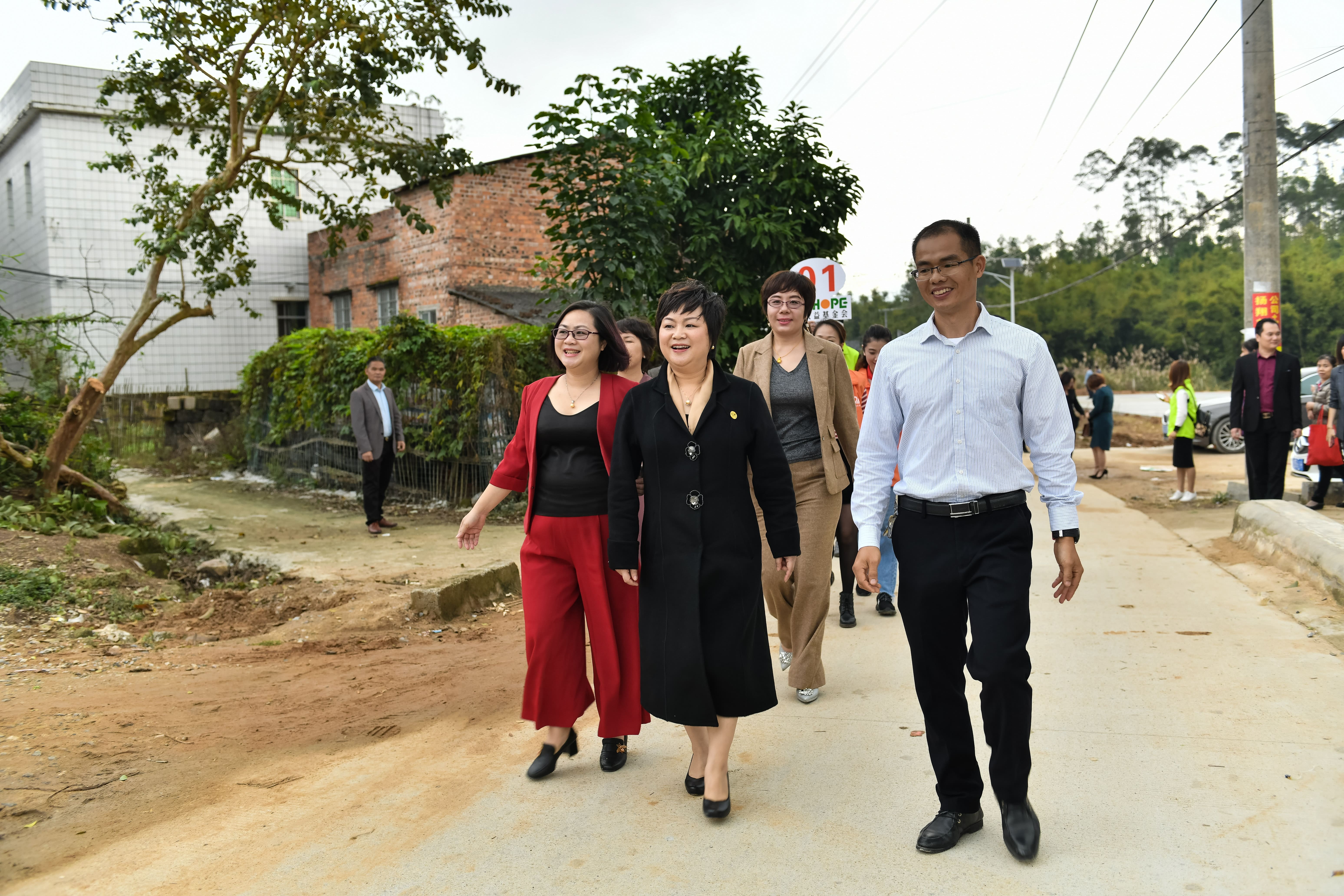 第184所  南宁市宾阳县思陇镇昆仑村乐鱼网页版登录入口韦玲小学